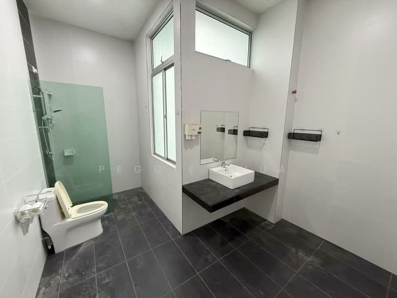2-storey Terraced House for Rent in Taman Mount Austin (Tebrau) - Peggie Chua - Bathroom - PropertyGuru.com.my