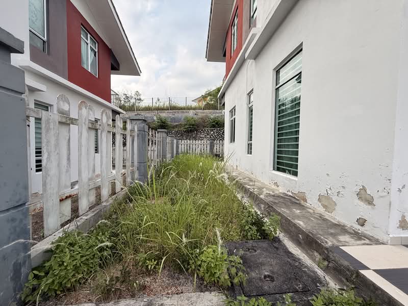 Semi-Detached House for Sale in Alor Gajah (Melaka) - William Chong - Exterior - PropertyGuru.com.my
