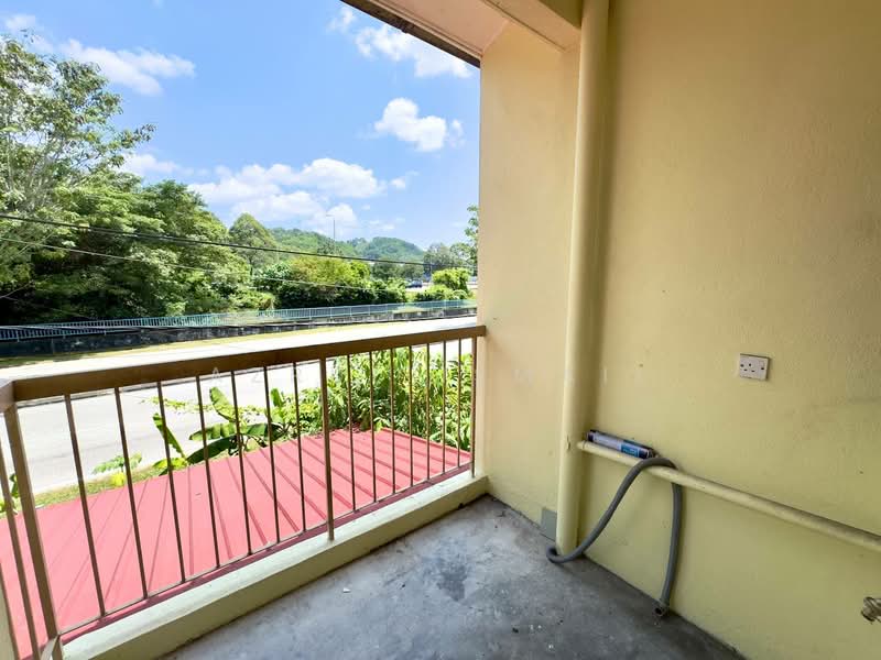 Flat for Sale at Taman Sri Serdang - Azrul Ismail - Balcony - PropertyGuru.com.my
