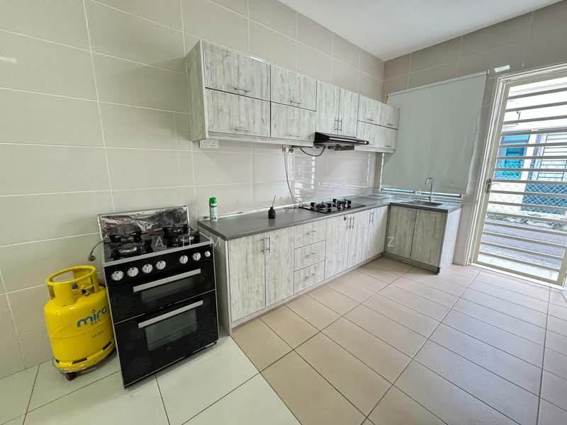 2-storey Terraced House for Rent in Sepang (Selangor) - Ahmad Faiz - Kitchen - PropertyGuru.com.my