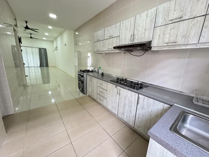 2-storey Terraced House for Rent in Sepang (Selangor) - Ahmad Faiz - Kitchen - PropertyGuru.com.my