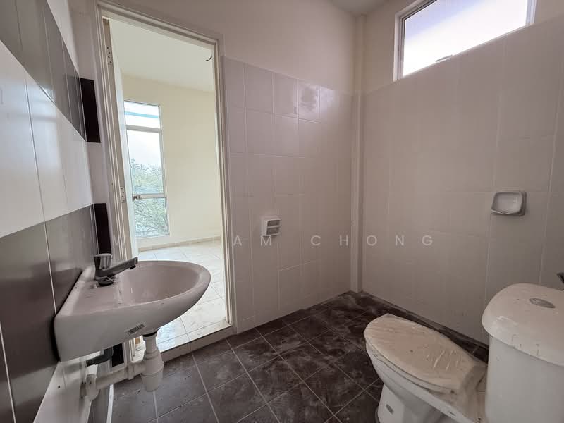 2-storey Terraced House for Sale in Taman Bukit Katil Damai (Bukit Katil) - William Chong - Bathroom - PropertyGuru.com.my