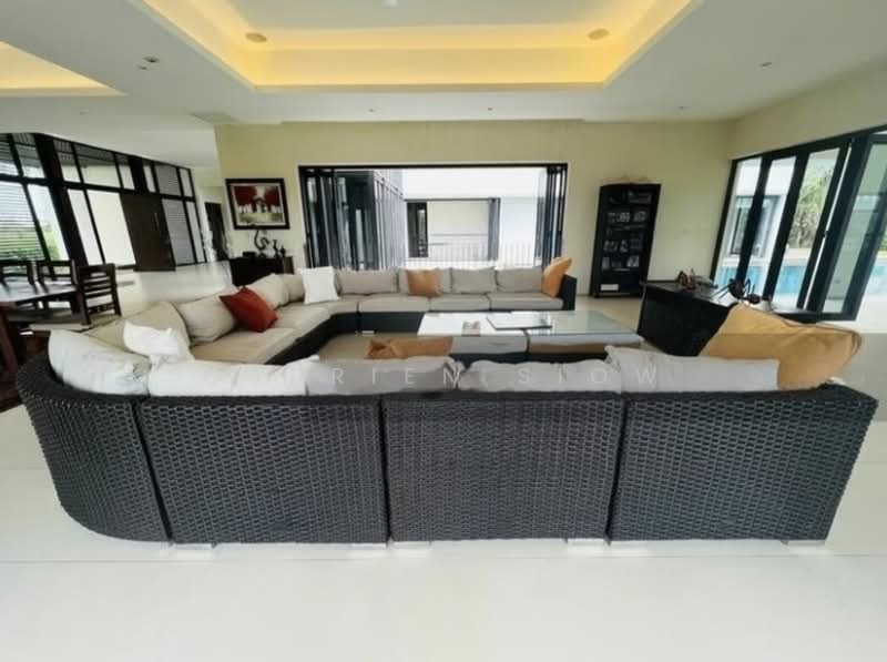 Bungalow for Sale in Leisure Farm (Gelang Patah) - Carrien Siow - Living Room - PropertyGuru.com.my