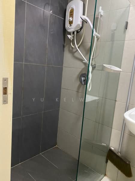 Service Residence for Rent at Avenue D'Vogue - Yu Kelwis - Bathroom - PropertyGuru.com.my