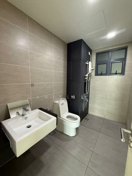 Ascenda Residence @ Skyarena untuk Untuk Disewa - RM 1,800 /bulan, Feb 2026 - Bathroom - PropertyGuru.com.my