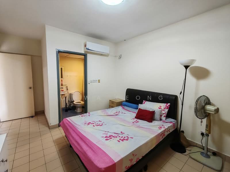 Condominium for Sale at Perdana Exclusive - Wawa Leong - Bedroom - PropertyGuru.com.my