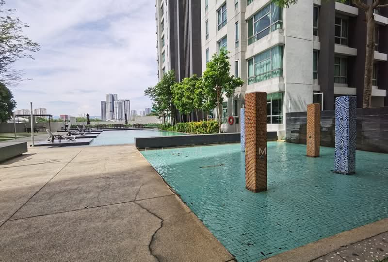 The Saffron untuk Untuk Disewa - RM 2,600 /bulan, Feb 2026 - Pool - PropertyGuru.com.my