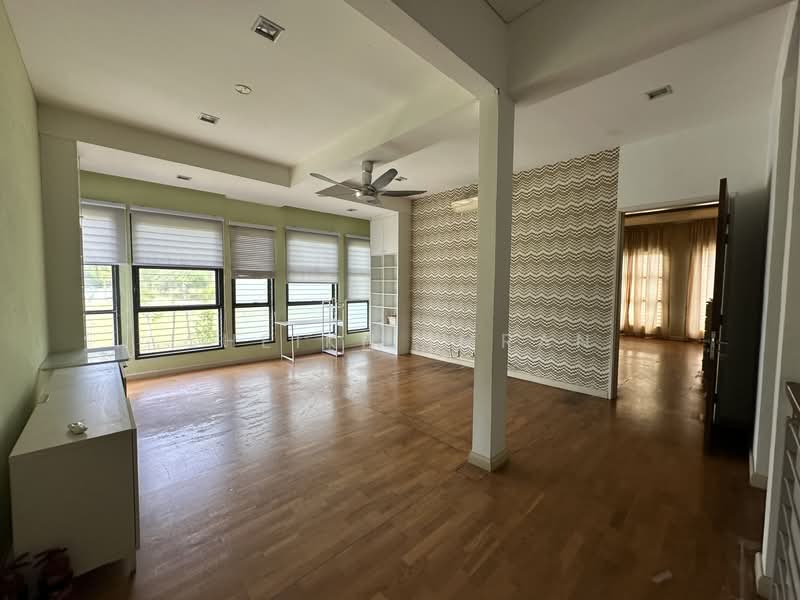 Semi-Detached House for Sale in Bukit Jelutong (Shah Alam) - Sheikh Imran - Living Room - PropertyGuru.com.my