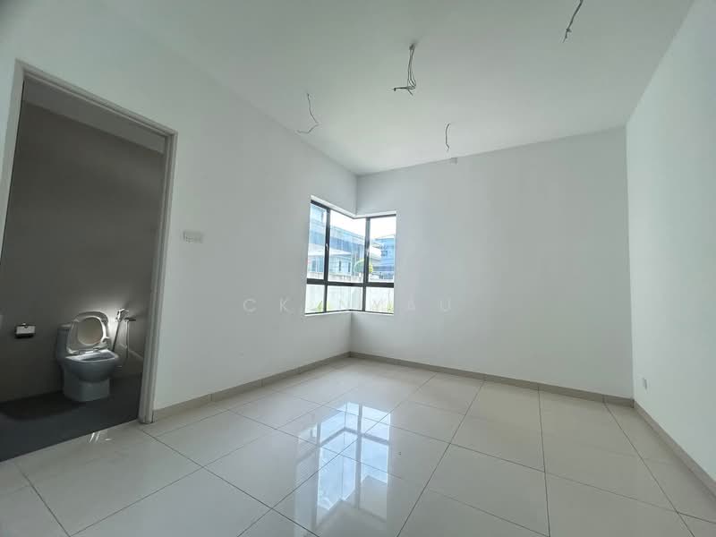 Semi-Detached House for Sale in Ipoh (Perak) - Ck Nyau - Bathroom - PropertyGuru.com.my