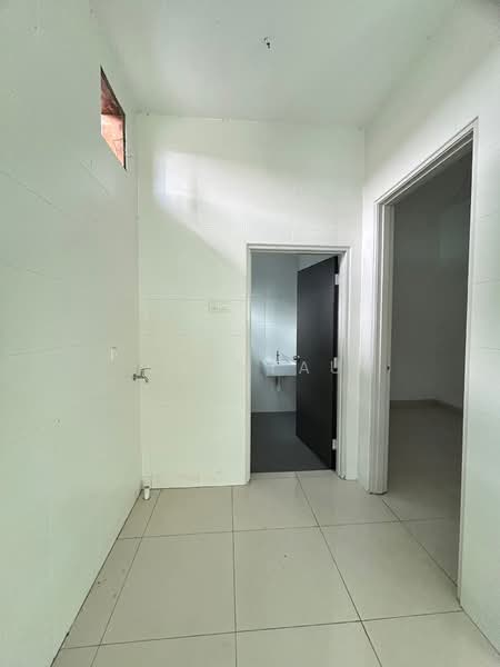 Semi-Detached House for Sale in Ipoh (Perak) - Ck Nyau - Bathroom - PropertyGuru.com.my