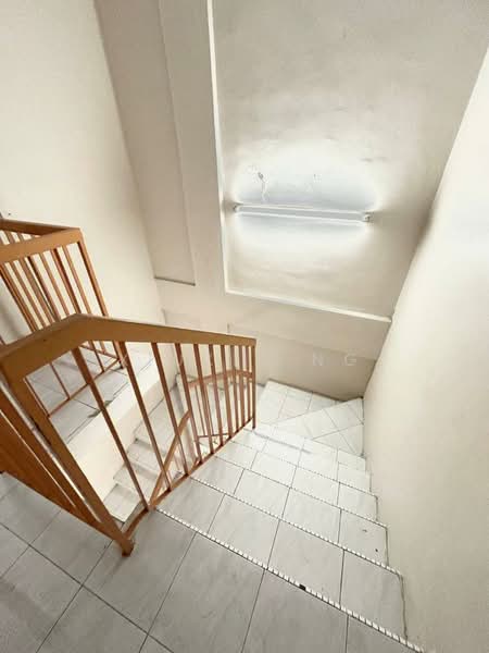 Apartment for Sale at Sri Awana Townhouse - Xiuxiu Ng - Corridor - PropertyGuru.com.my