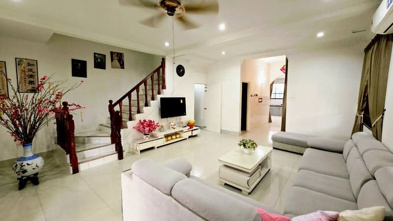 Bandar Baru Menglembu untuk Untuk Dijual - RM 520,000, Feb 2026 - Living Room - PropertyGuru.com.my