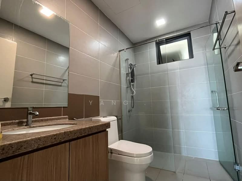 Service Residence for Sale at Amerin Residence - Yang . - Bathroom - PropertyGuru.com.my