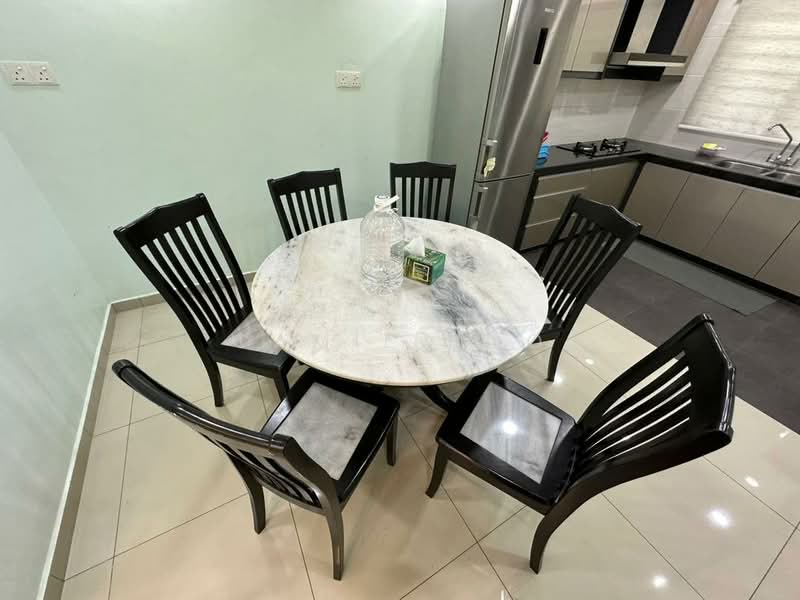 Residential Land for Rent in TAMAN PUCHONG UTAMA (Puchong) - Camie Hoo - Dining Room - PropertyGuru.com.my