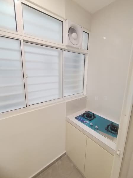 Condominium for Rent at Residensi Dutamas Dahlia - Alice Chong - Kitchen - PropertyGuru.com.my
