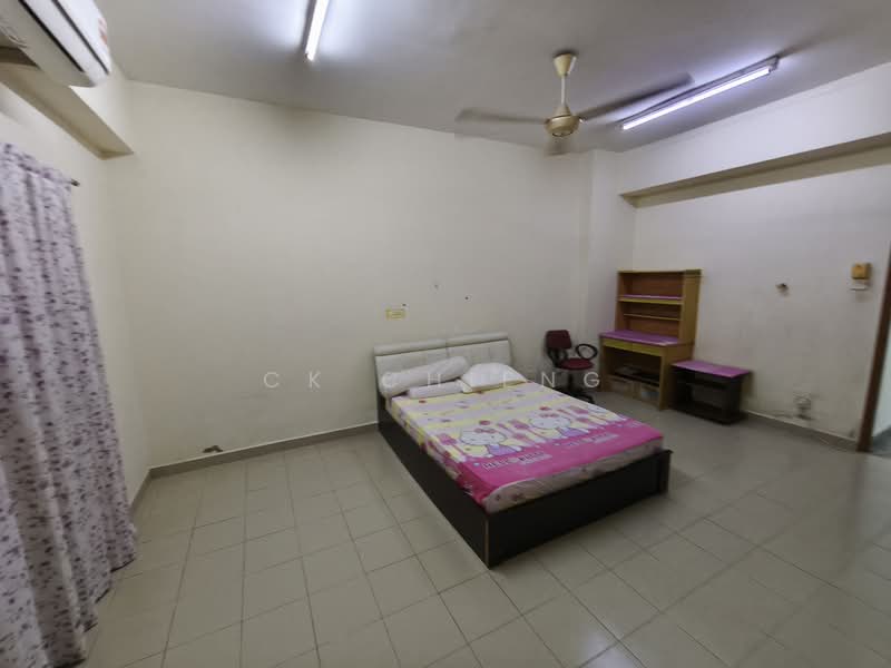 Condominium for Rent at Ridzuan Condominium - CK Chieng - Bedroom - PropertyGuru.com.my