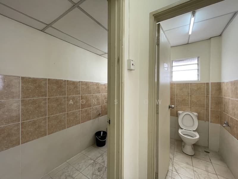 Office for Rent in Setia Tropika (Johor Bahru) - Agnes Low - Bathroom - PropertyGuru.com.my