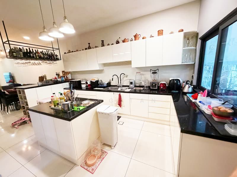 2-storey Terraced House for Sale in Laman Glenmarie (Shah Alam) - Weng Tan - Kitchen - PropertyGuru.com.my