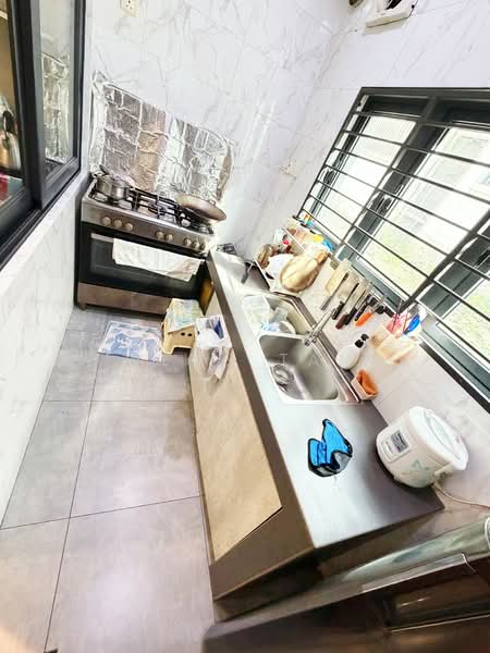 2-storey Terraced House for Sale in Laman Glenmarie (Shah Alam) - Weng Tan - Kitchen - PropertyGuru.com.my