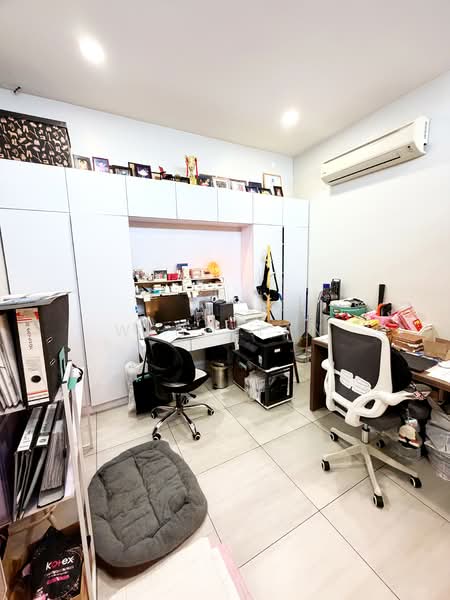 2-storey Terraced House for Sale in Laman Glenmarie (Shah Alam) - Weng Tan - Study - PropertyGuru.com.my