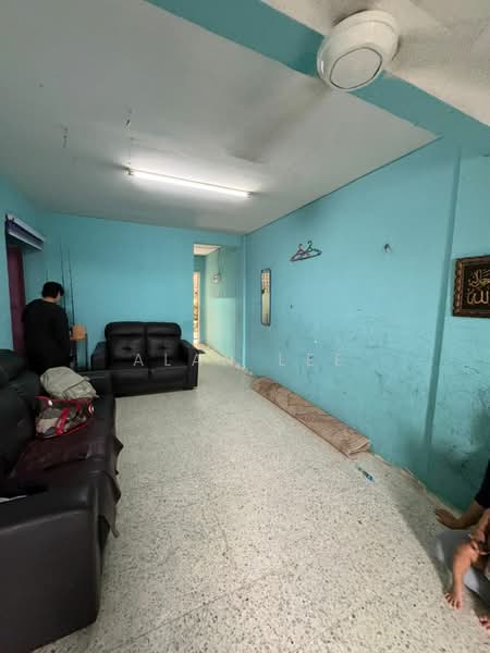 Mutiara Court untuk Untuk Disewa - RM 950 /bulan, Mac 2026 - Living Room - PropertyGuru.com.my