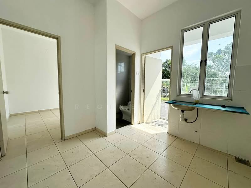 Terraced House for Sale in Pasir Gudang (Johor) - Regine Ng - Kitchen - PropertyGuru.com.my