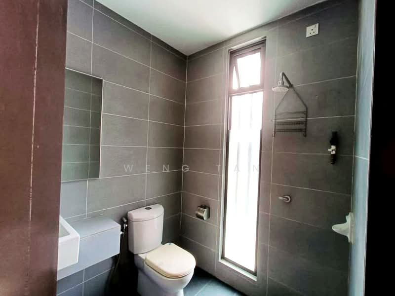2-storey Terraced House for Sale in Laman Glenmarie (Shah Alam) - Weng Tan - Bathroom - PropertyGuru.com.my