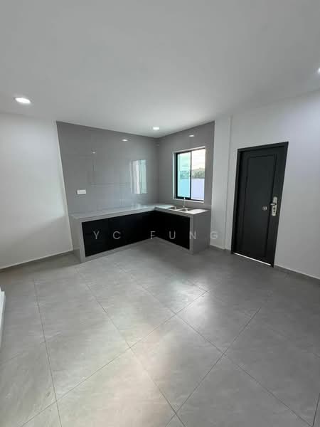 Semi-Detached House for Sale in Ulu Tiram (Johor) - YC Fung - Kitchen - PropertyGuru.com.my