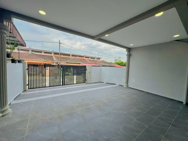 1-storey Terraced House for Sale in Taman Flora Heights (Pasir Gudang) - Daniel Yong - Exterior - PropertyGuru.com.my
