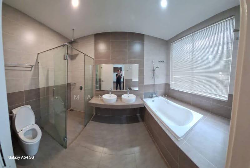 Rumah Berkembar untuk Disewa di Cyberjaya (Selangor) - Mandy Lim - Bathroom - PropertyGuru.com.my