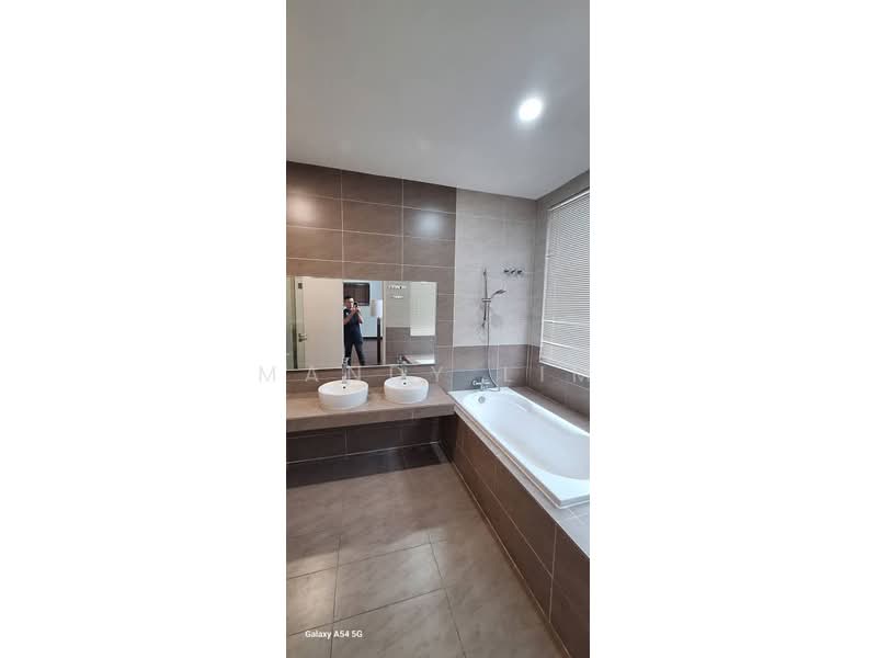 Rumah Berkembar untuk Disewa di Cyberjaya (Selangor) - Mandy Lim - Bathroom - PropertyGuru.com.my