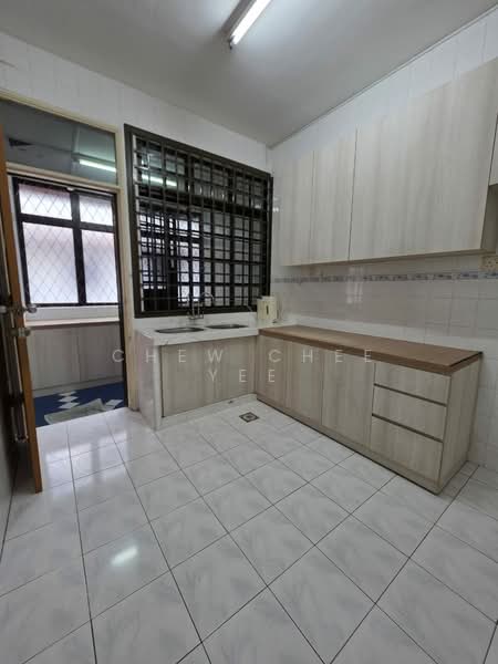 2-storey Terraced House for Sale in Taman Perling (Perling) - Chew Chee Yee - Kitchen - PropertyGuru.com.my