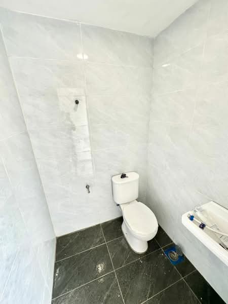 1-storey Terraced House for Sale in Kulai (Johor) - Daniel Yong - Bathroom - PropertyGuru.com.my