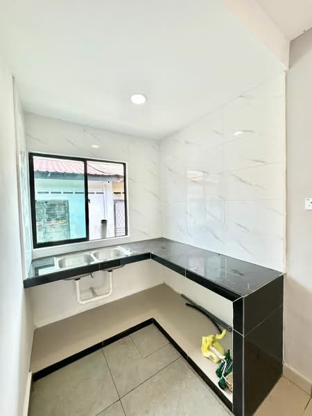 1-storey Terraced House for Sale in Kulai (Johor) - Daniel Yong - Kitchen - PropertyGuru.com.my