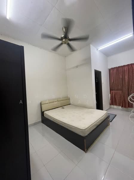 Jalan Kebun Nenas Bandar Putra 2 Klang untuk Untuk Dijual - RM 370,000, Apr 2026 - Bedroom - PropertyGuru.com.my