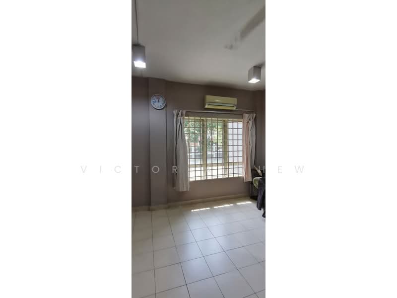 Apartment for Rent at Pangsapuri Randa - Victoria Chew - Living Room - PropertyGuru.com.my