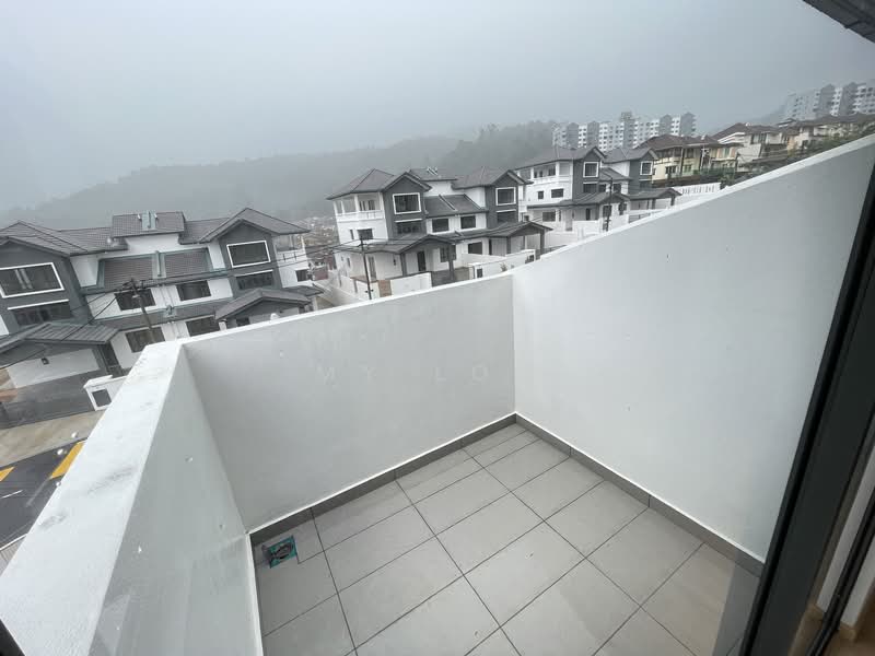 BRAND NEW CORNER Taman Selayang Permata untuk Untuk Dijual - RM 1,240,000, Mac 2026 - Balcony - PropertyGuru.com.my