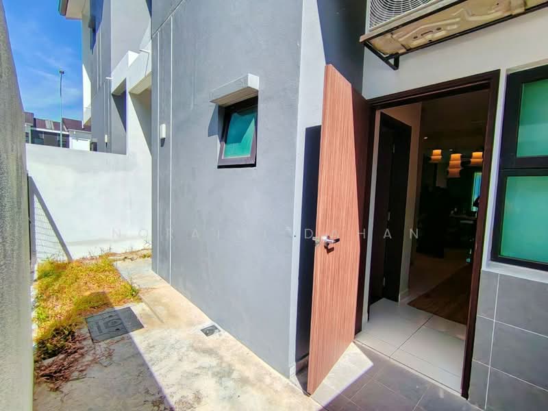 Intrika 2 untuk Untuk Dijual - RM 684,000, Mac 2026 - Backyard - PropertyGuru.com.my