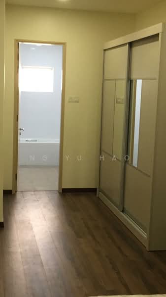 Service Residence for Sale at Oasis Ara Damansara - Ng Yu Hao - Corridor - PropertyGuru.com.my