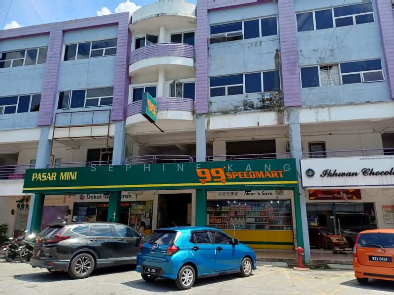 Shop for Rent in Bandar Country Homes (Rawang) - Sephine Kang - Exterior - PropertyGuru.com.my
