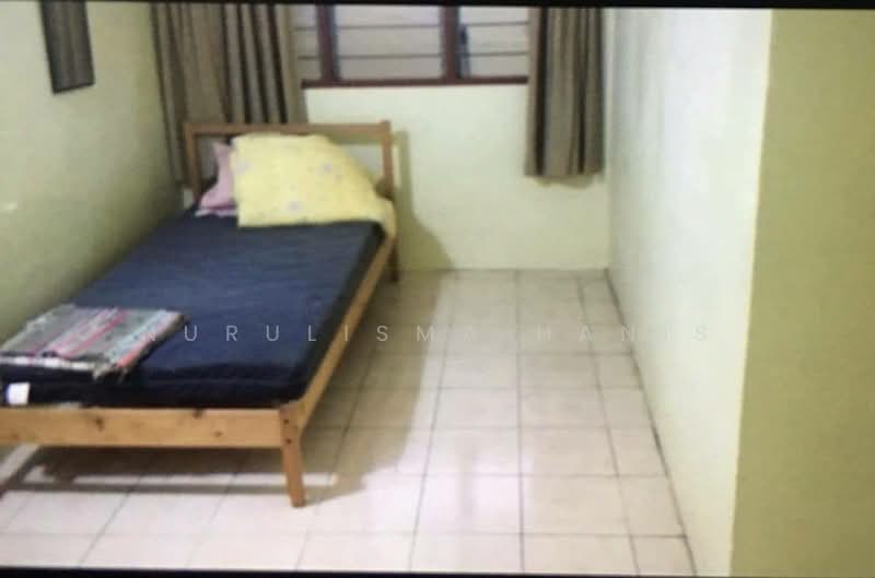 Terraced House for Sale in Taman Bukit Subang (Shah Alam) - NURULISMA HANIS - Bedroom - PropertyGuru.com.my
