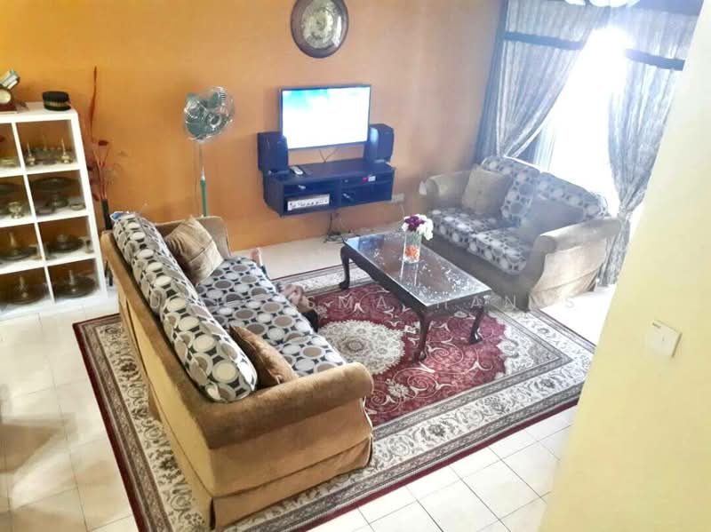 Terraced House for Sale in Taman Bukit Subang (Shah Alam) - NURULISMA HANIS - Living Room - PropertyGuru.com.my