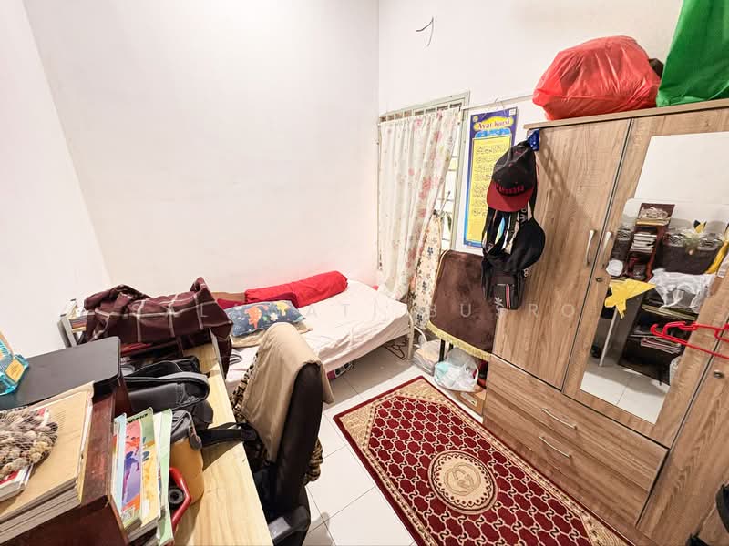 1-storey Terraced House for Sale in Bandar Putera 2 (Klang) - Salawati Busro - Bedroom - PropertyGuru.com.my