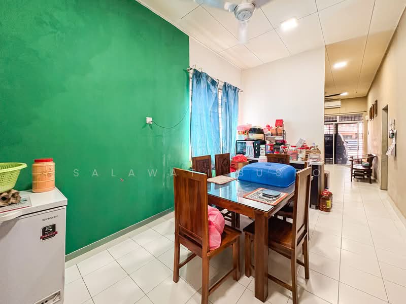 1-storey Terraced House for Sale in Bandar Putera 2 (Klang) - Salawati Busro - Dining Room - PropertyGuru.com.my