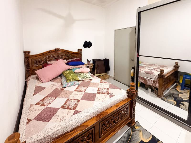 1-storey Terraced House for Sale in Bandar Putera 2 (Klang) - Salawati Busro - Bedroom - PropertyGuru.com.my