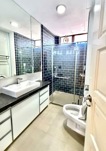 Palm Palladium Condominium untuk Untuk Disewa - RM 3,500 /bulan, Feb 2026 - Bathroom - PropertyGuru.com.my