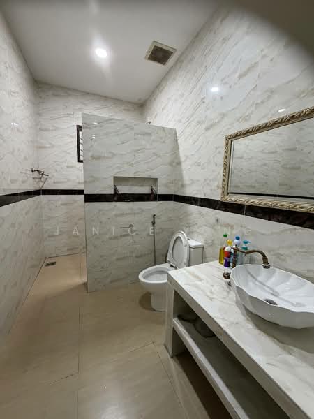 Bungalow for Sale in Kempas (Johor Bahru) - Janice Yong - Bathroom - PropertyGuru.com.my