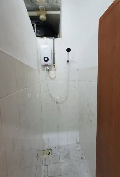 Flat for Sale at Taman Mutiara Rini - Vion Lee - Bathroom - PropertyGuru.com.my