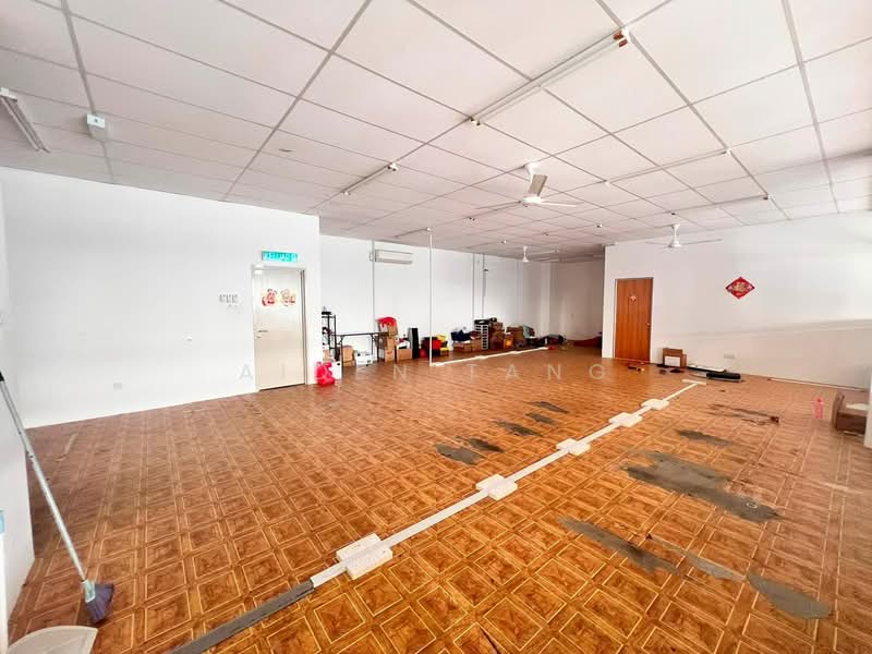 Factory for Rent in Taman Desa Cemerlang (Ulu Tiram) - Aiden Tang - Interior - PropertyGuru.com.my