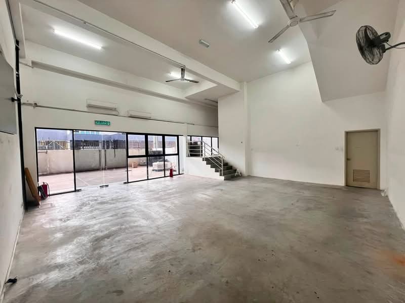 Factory for Rent in Taman Desa Cemerlang (Ulu Tiram) - Aiden Tang - Interior - PropertyGuru.com.my
